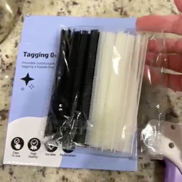 Stitchy Gun for Clothes Tagging, Quick Fix, Price Tag Gun (White+Purple) - Picture 8 of 8